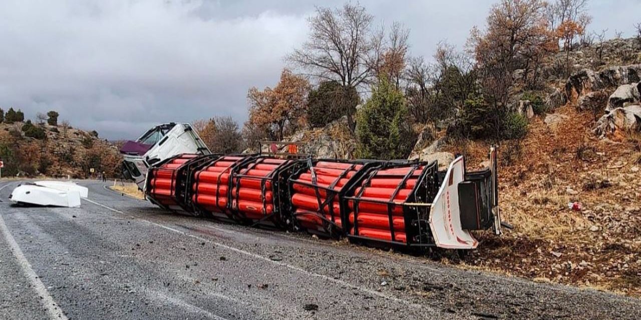 Devrilen doğal gaz yüklü tanker paniği!