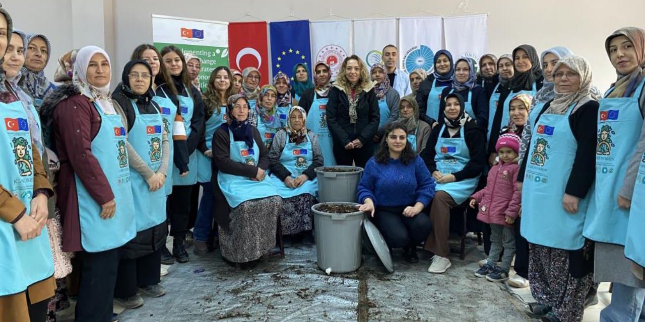 Mutfak atıkları, toprağa yararlı gübreye dönüşüyor