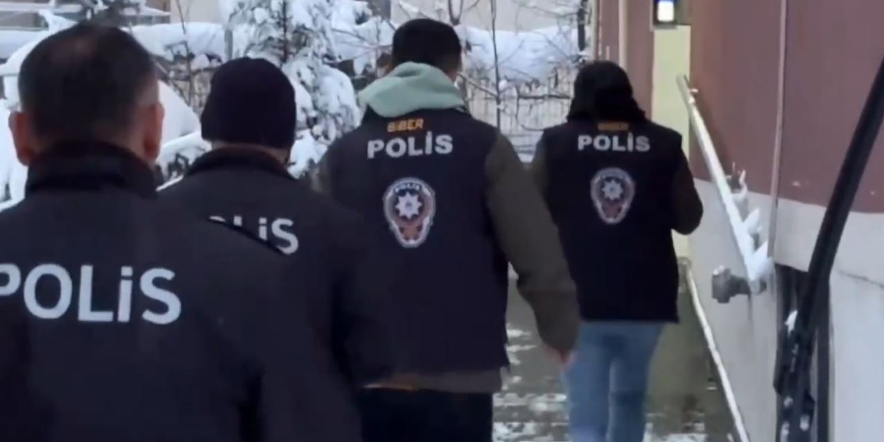 Tatil ilanlarıyla dolandırıcılık yapan 8 kişi yakalandı
