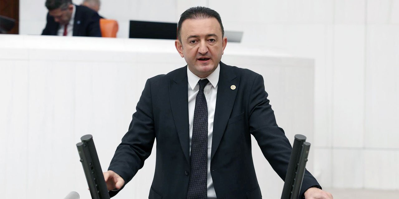 “İktidar hemşirelere verilen giyim yardımı ile adeta dalga geçiyor”