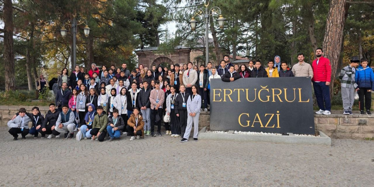 Konya Büyükşehir'den Çocuk Meclisi Üyelerine Bilecik'te Eğlenceli Gezi