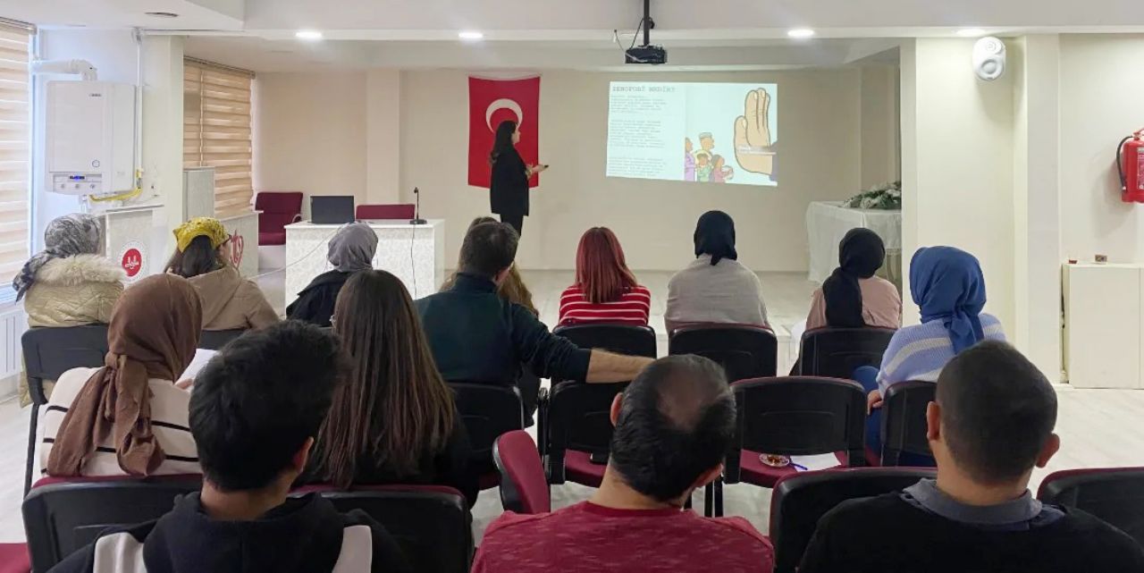 Yabancı düşmanlığı anlatıldı