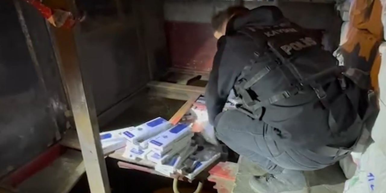 Şüpheli araçta kaçak sigara operasyonu