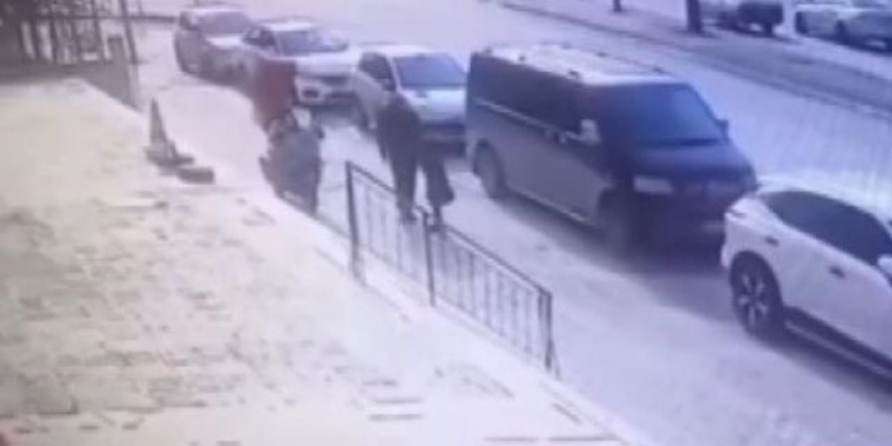 Motokurye, boğazına şeker kaçan çocuğu hayata döndürdü