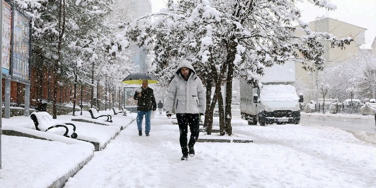 AKOM ilçe ilçe uyardı: Kar geliyor