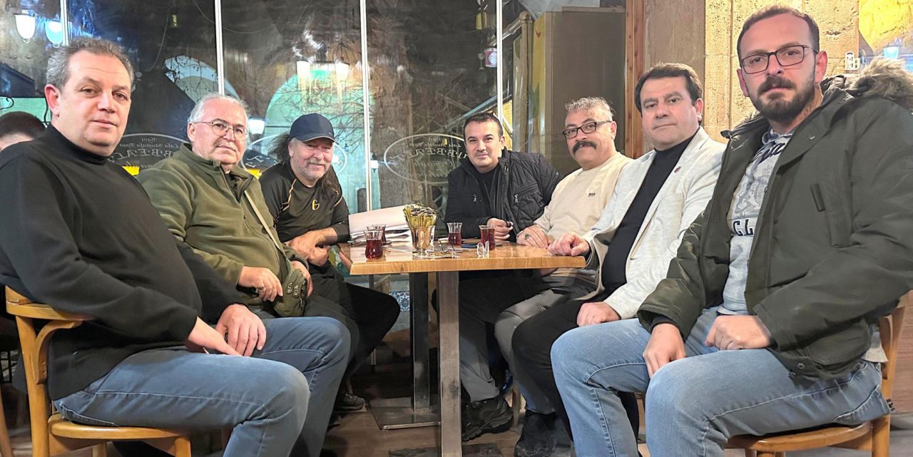 Yeni projeler planlamak için toplandılar