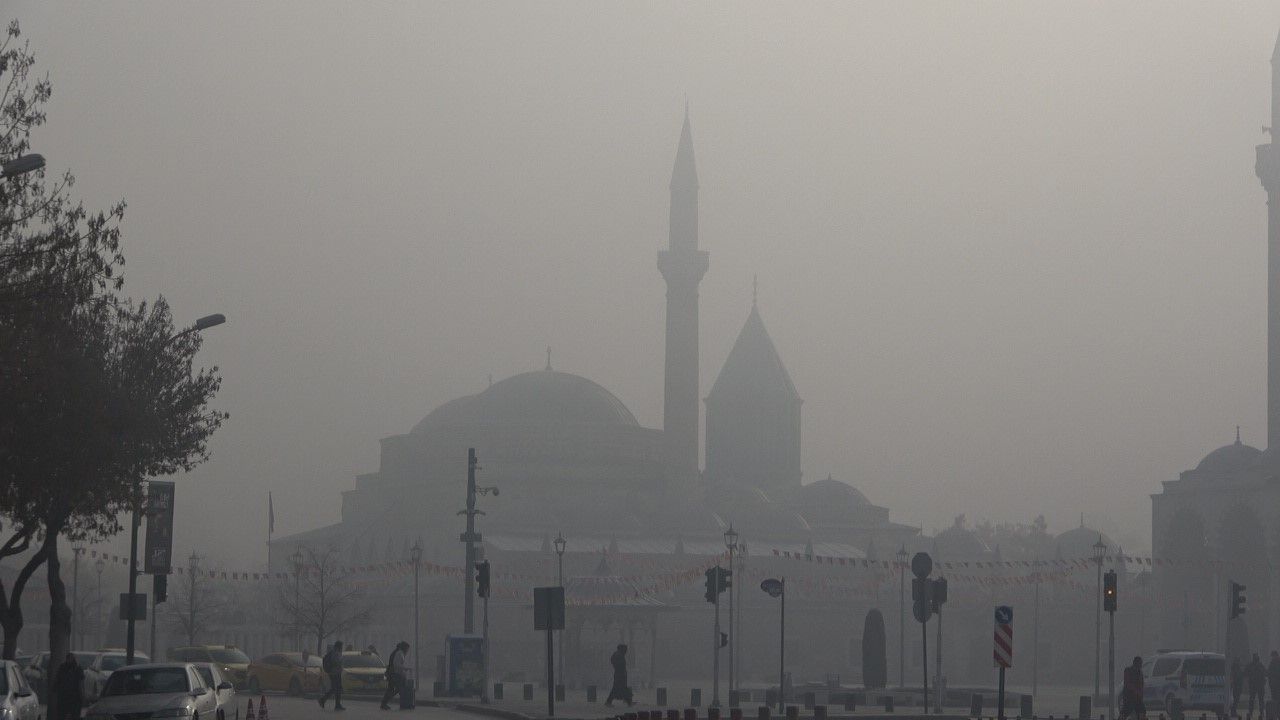 Konya’da yoğun sis hayatı olumsuz etkiledi