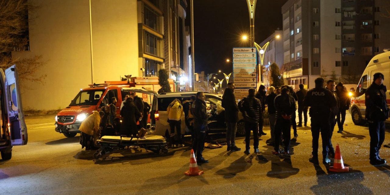 Alkollü sürücü trafik terörü estirdi: 9 yaralı