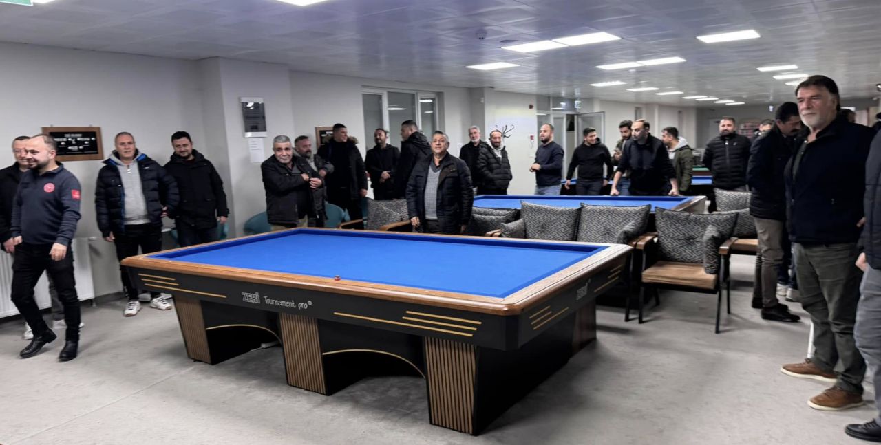 Bilardo turnuvası devam ediyor
