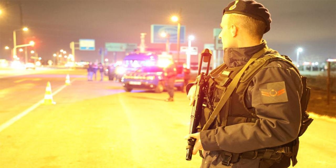 Jandarma'dan uzun namlulu kontrol