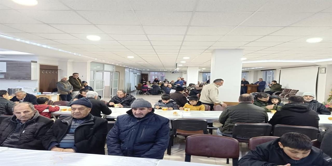 Umre yolcuları, dualarla kutsal topraklara uğurlandı