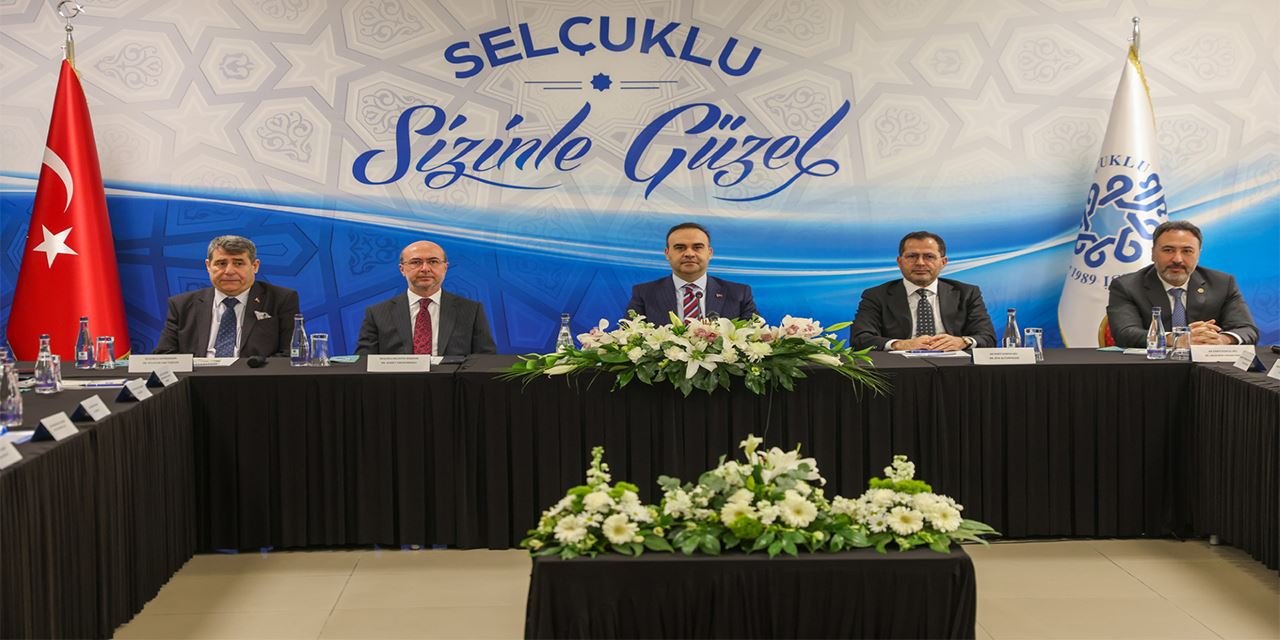 Bakan Kacır, Selçuklu Belediyesi'ne ziyarette bulundu