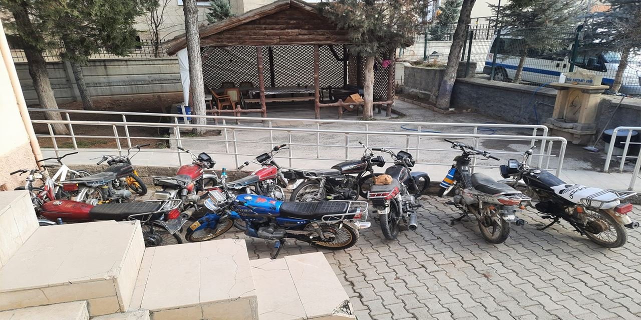Şase ve motor numarası silinmiş motosikletler ele geçirildi