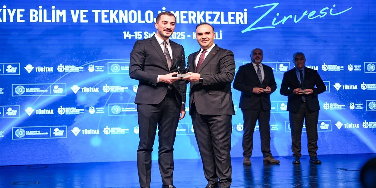 Sanayi Bakanı Kaçır'dan Konya Bilim Merkezi'ne ödül