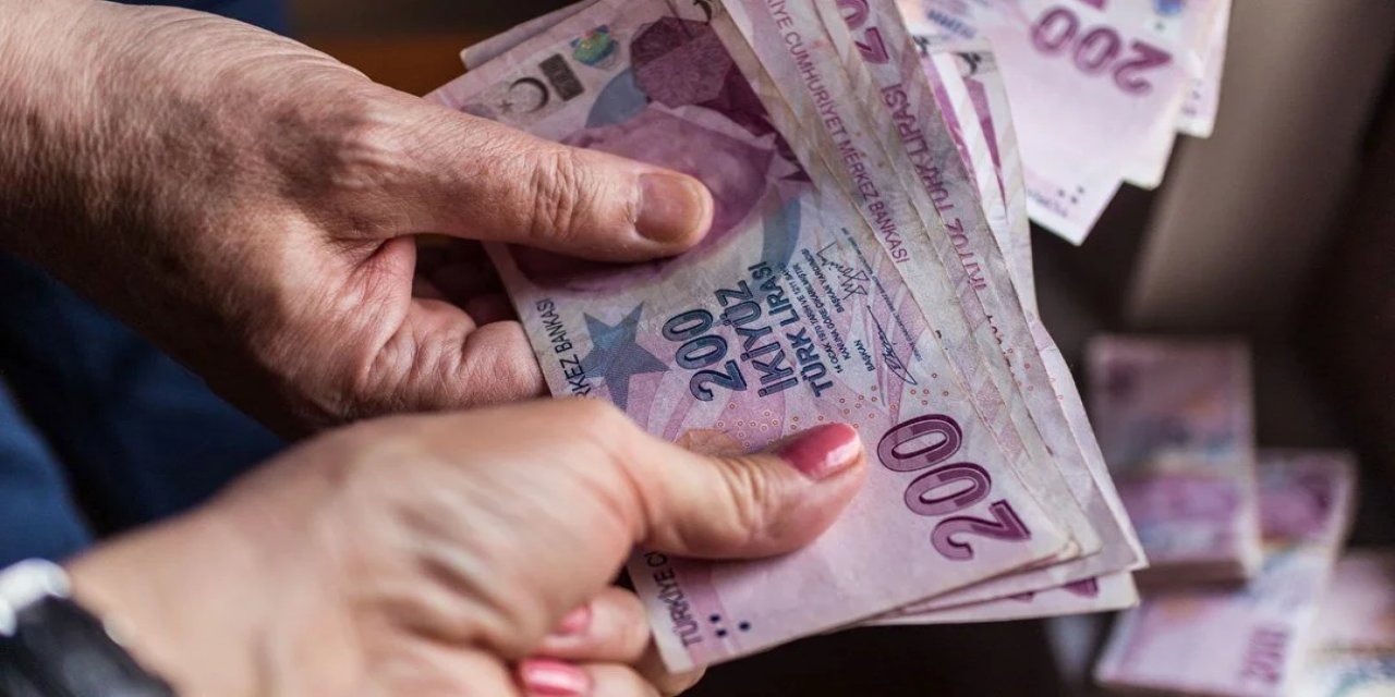 EMEKLİLERE PROMOSYON! 2025'te bankalar yarışta