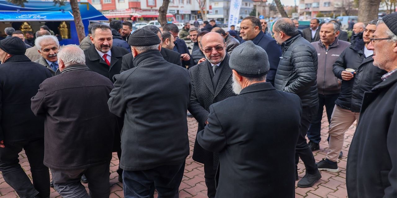 Başkan Pekyatırmacı Bedir Mahallesi'nde halkla buluştu