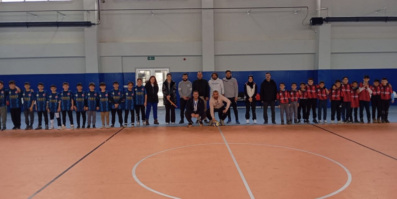 Sarayönü Çocuk Oyunlarında “Kaleli Yakan Top” etabı tamamlandı