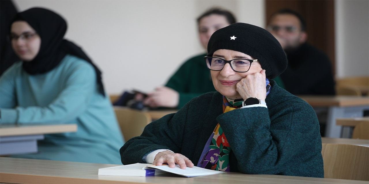 Çocuk büyütüp 3 üniversite bitirdi, şimdi yüksek lisans yapıyor