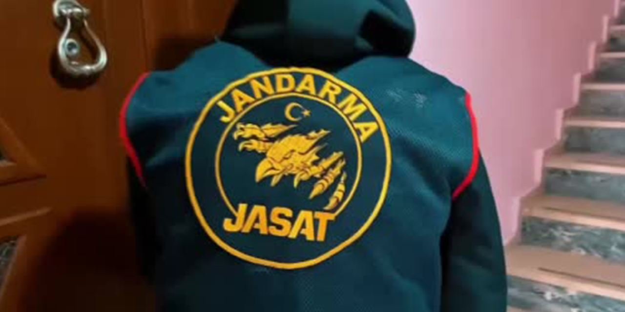 Aranan suçlu jandarma tarafından yakalandı