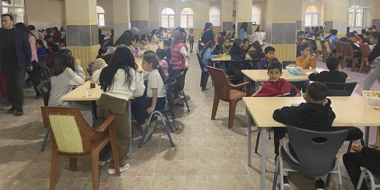 Kulu'da 340 çocuğa iftar yemeği verildi