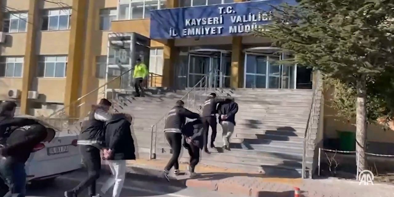 Kayseri'de aranan 226 şüpheli yakalandı