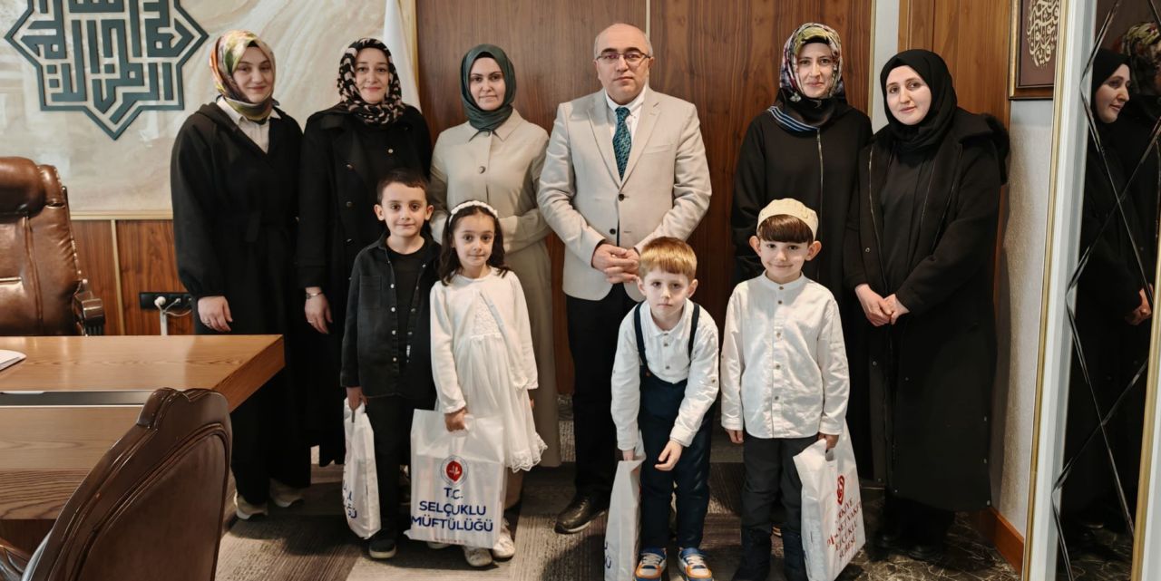 Minik öğrencilerden anlamlı bağış
