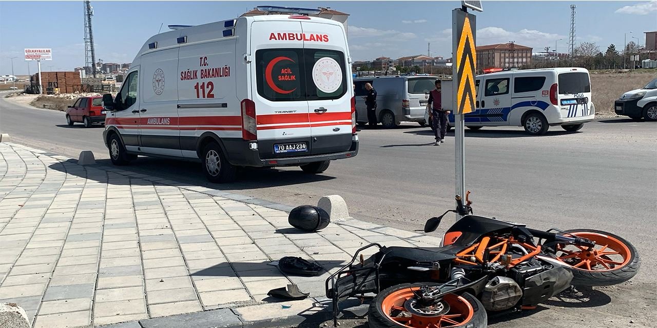 Karaman’da motosiklet kazasında sürücü ölümden döndü