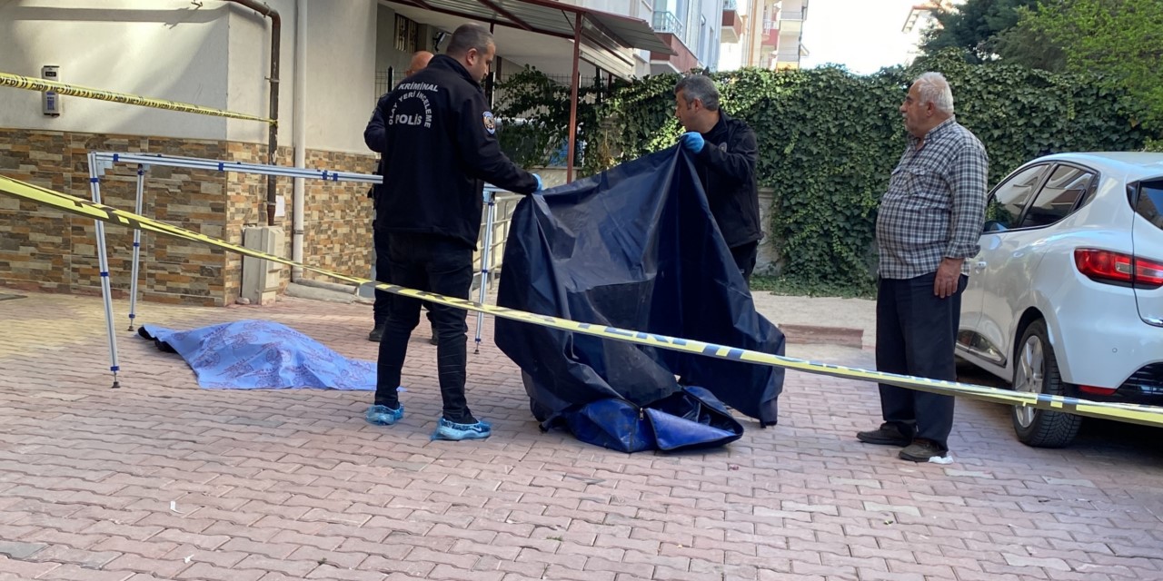 Konya’da balkondan düşen kadın hayatını kaybetti