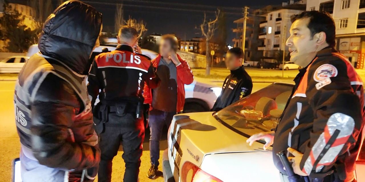 Şüpheli hareketler polise takıldı: Sentetik ecza ile yakalandı