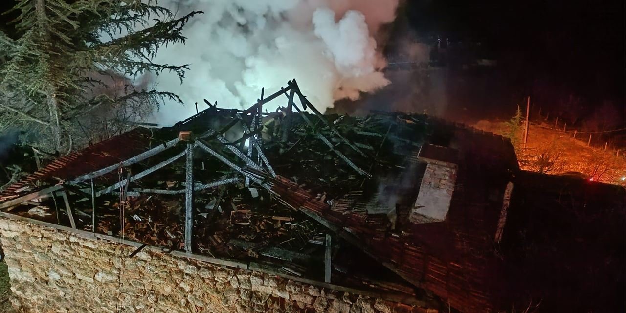 Ankara’da yangın felaketi: Ev alev alev yandı
