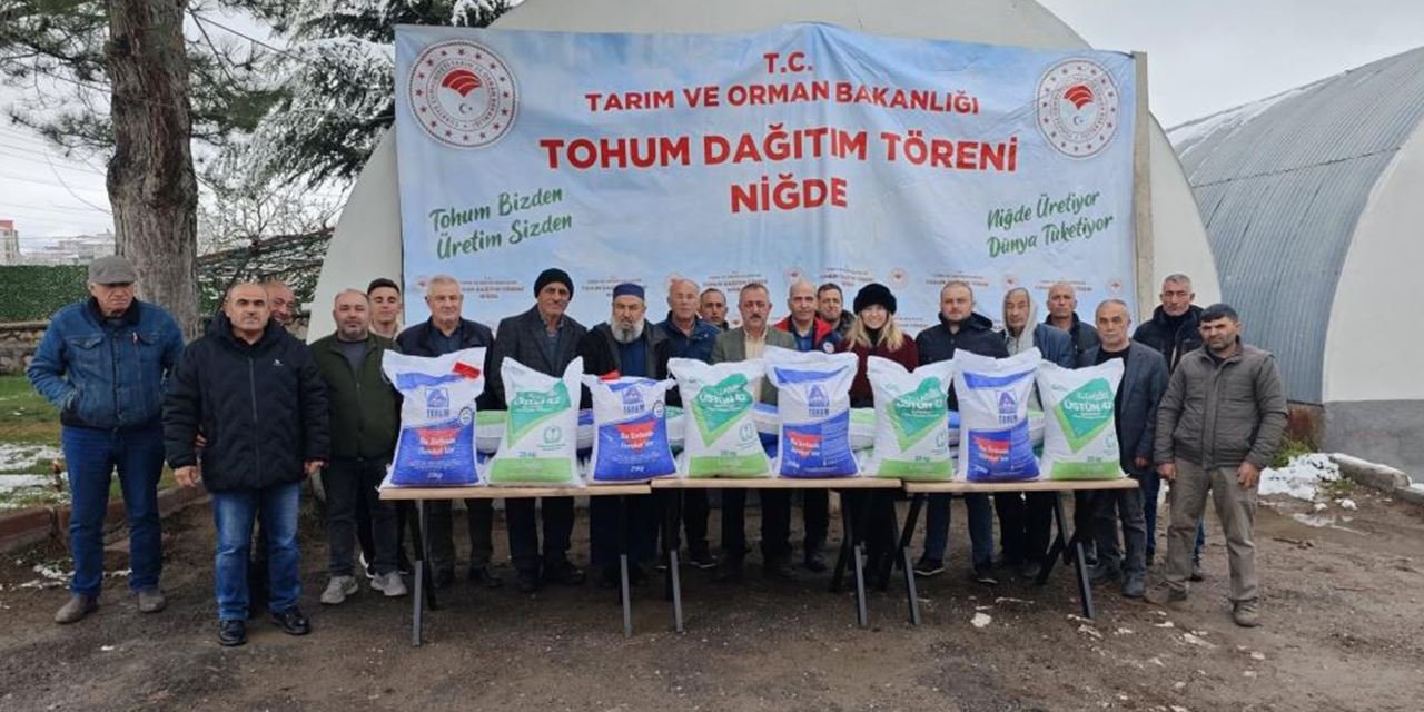 Niğde'de üreticilere yüzde 75 hibeli nohut ve fasulye tohumu desteği verildi