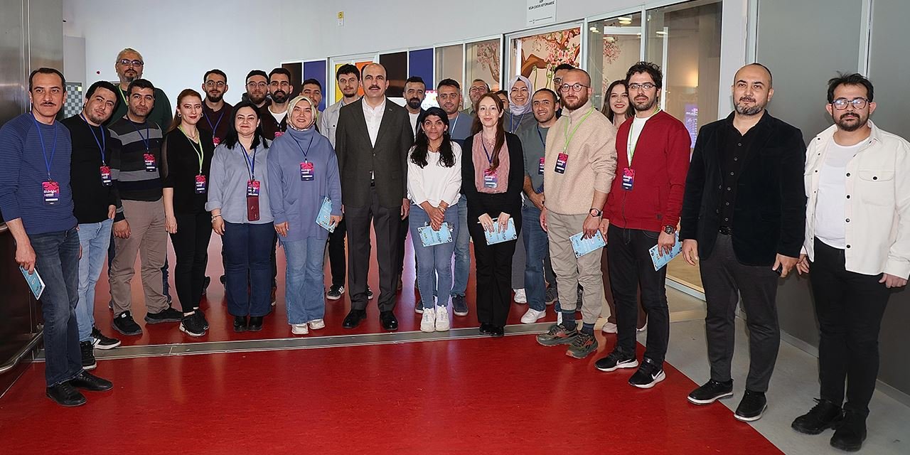 Gençlerle bilim dolu buluşma: Başkan Altay Konya Bilim Merkezi’nde