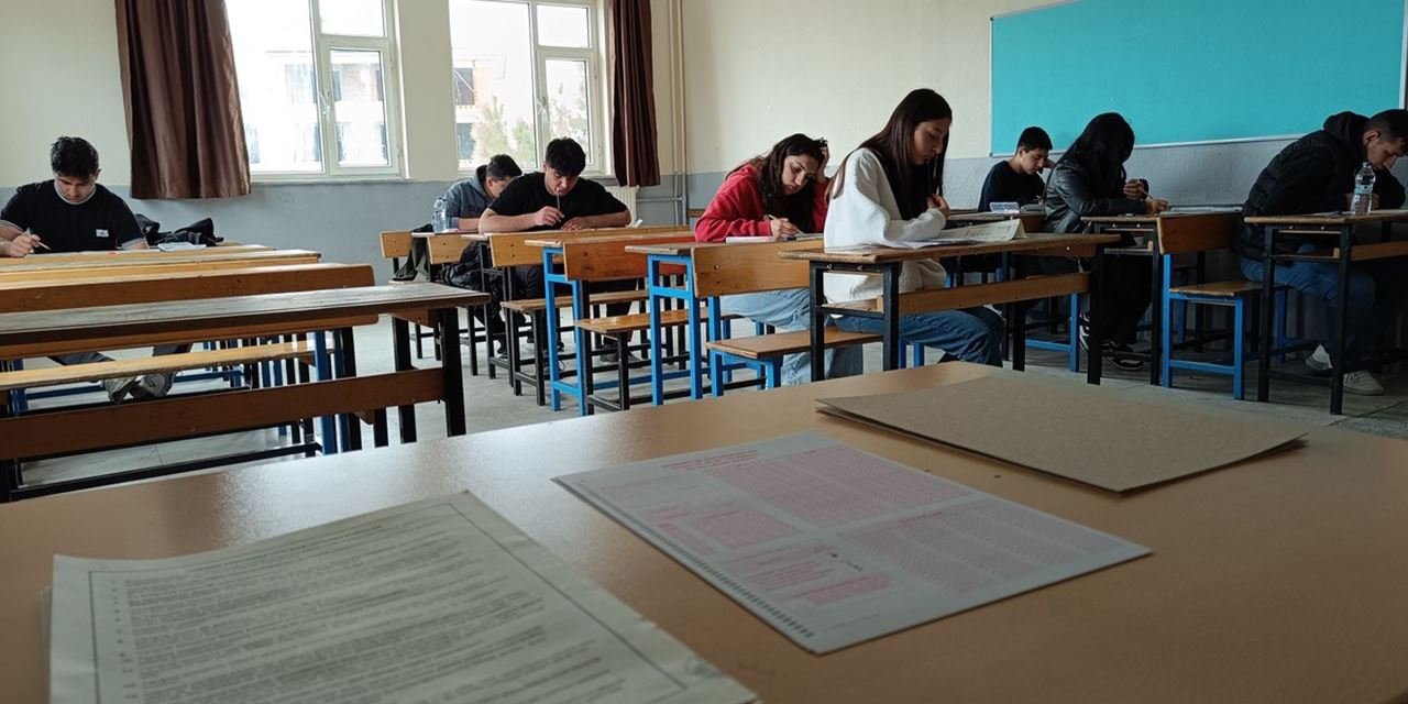 Kulu'da Umre hediyeli gençlik bilgi yarışması yapıldı
