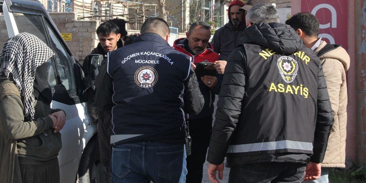 Nevşehir polisi düzensiz göçe geçit vermedi