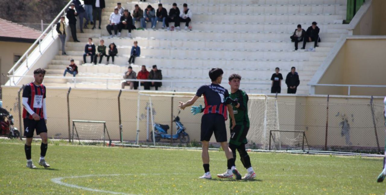 Centilmenlikten uzak tavırlar ev sahibi ekibe yakışmadı