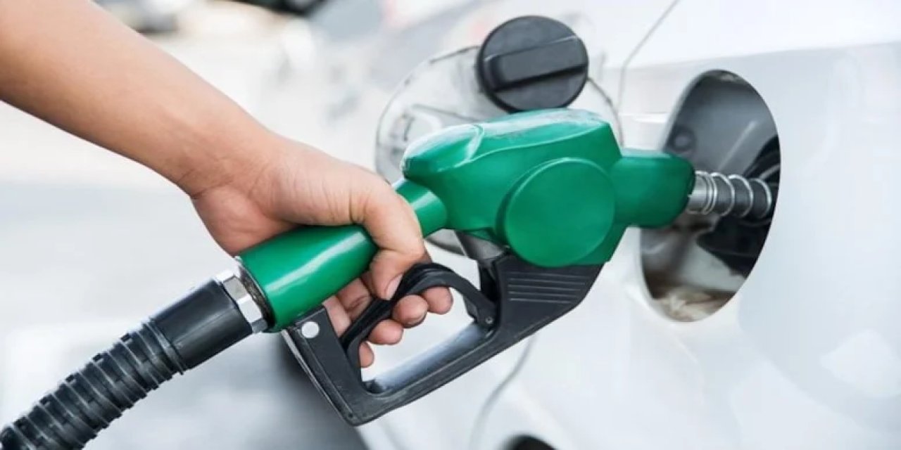 Benzine zam yağdı! Tabelalar yeniden değişti