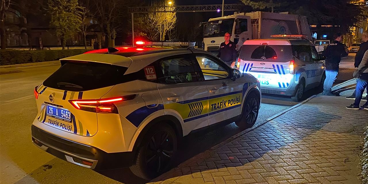 Motosiklete çarpıp kaçtı! 1 kişi yaralandı