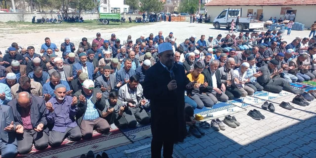 Beyşehir Gölü Havzası’nda çiftçiler umutlu: Yağış beklentisi sürüyor