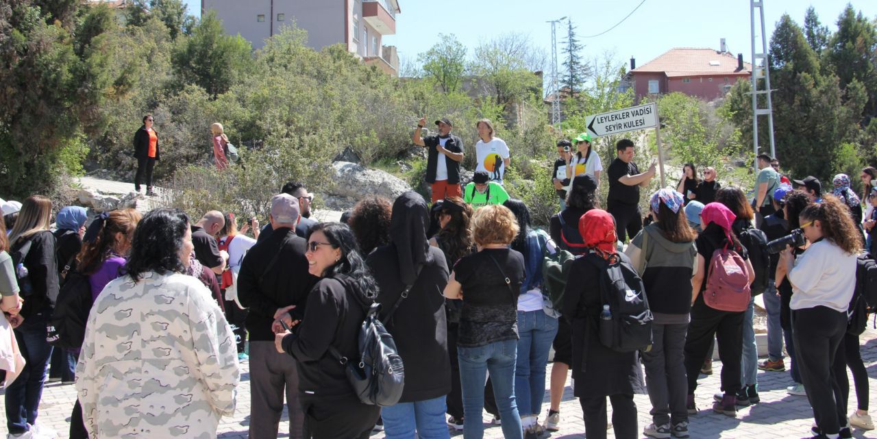 Leylekler vadisine yürüdüler
