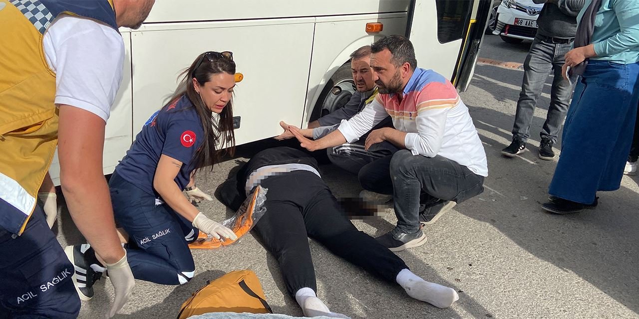 Can pazarı kamerada: Midibüsün altında hayatla ölüm arasında!