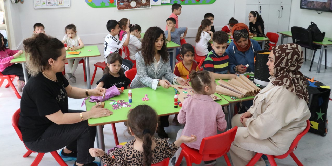 Miniklerden geri dönüşüm defilesi: Geleceğe yeşil bir adım