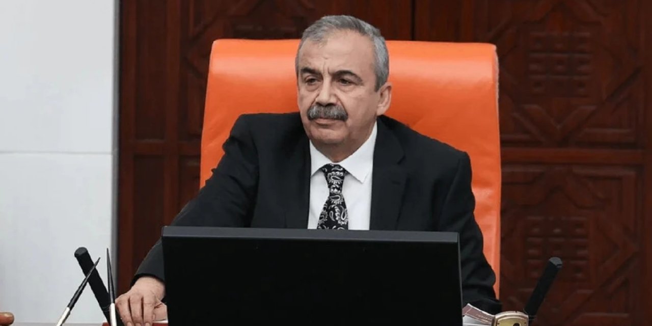 TBMM Başkanvekili Sırrı Süreyya Önder 63 yaşında vefat etti
