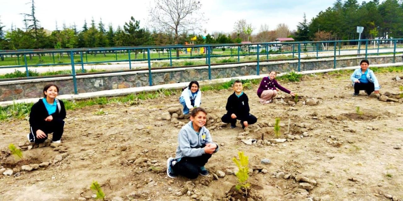 Seydişehirli öğrencilerden ağaçlandırma seferberliği