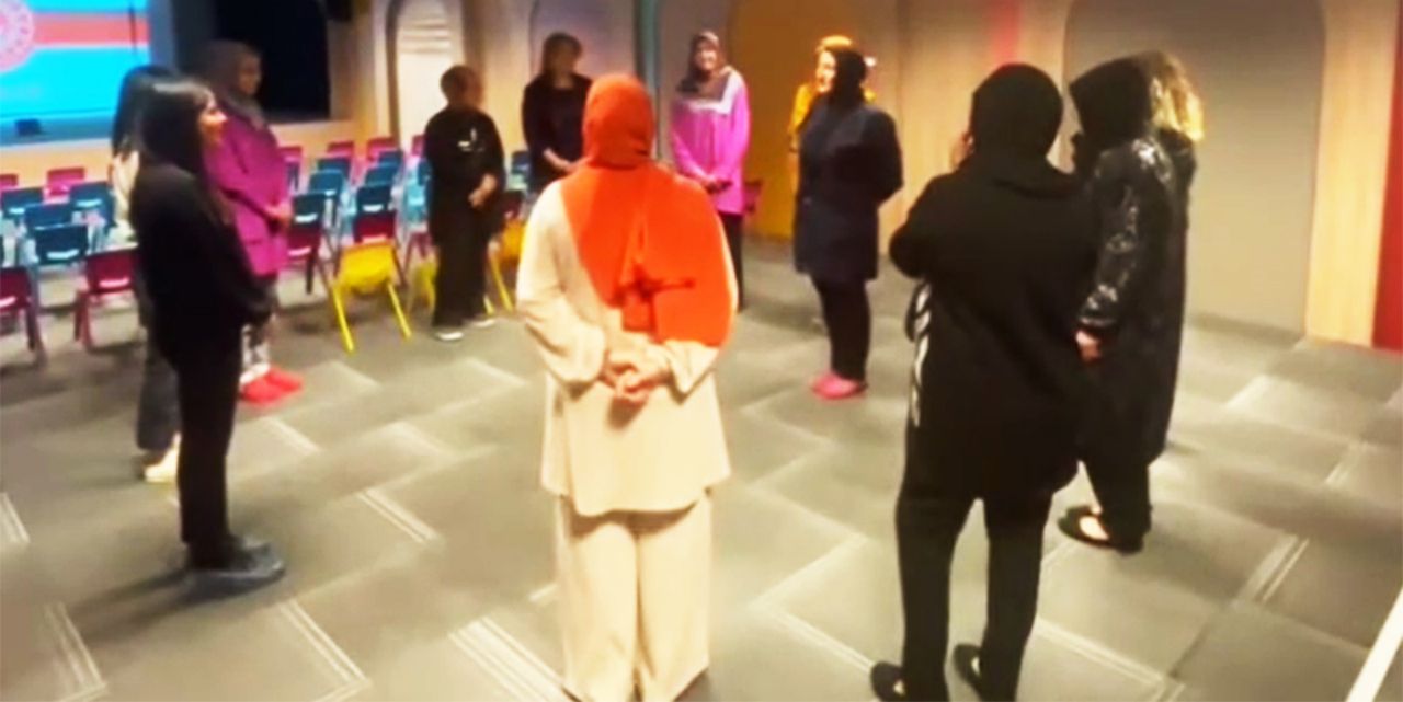 Kadına şiddeti 'farkındalık çemberi' ile anlattılar