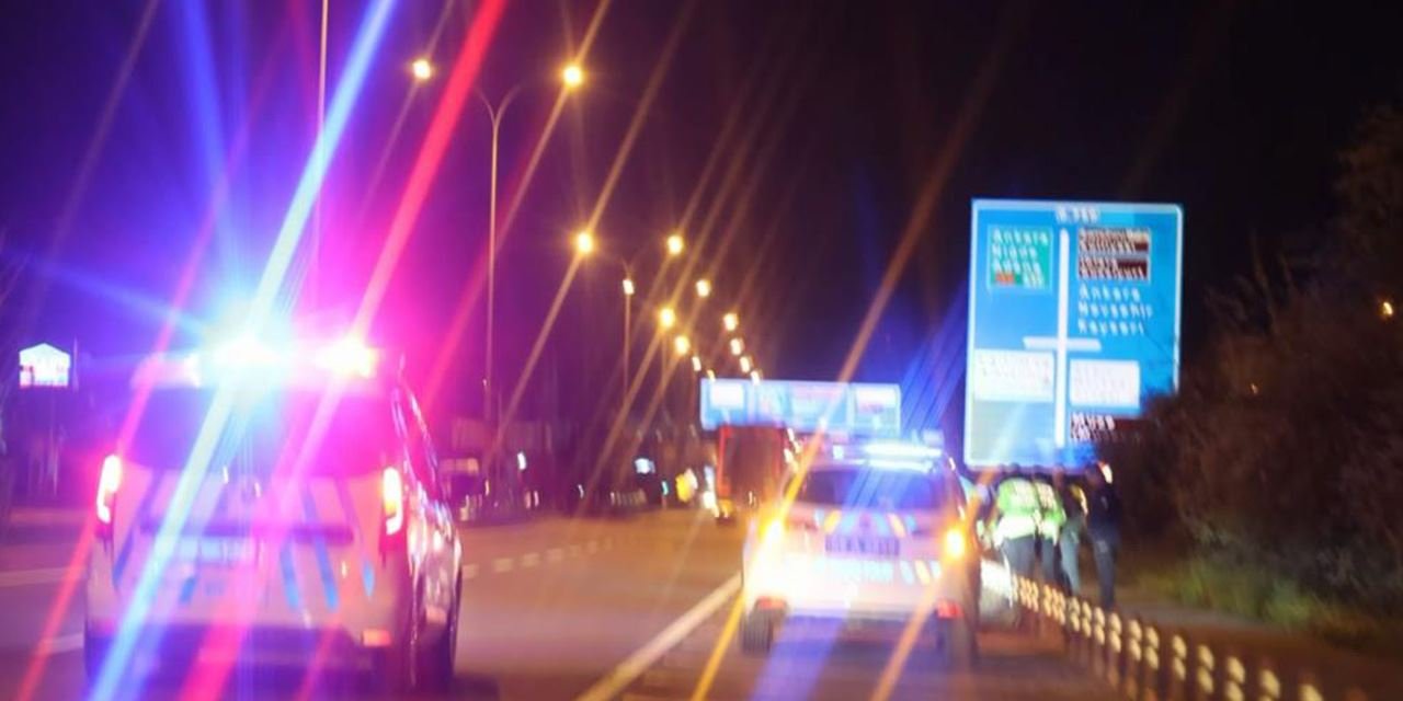 Müdür şoförü alkollü yakalandı, polise dakikalarca direndi