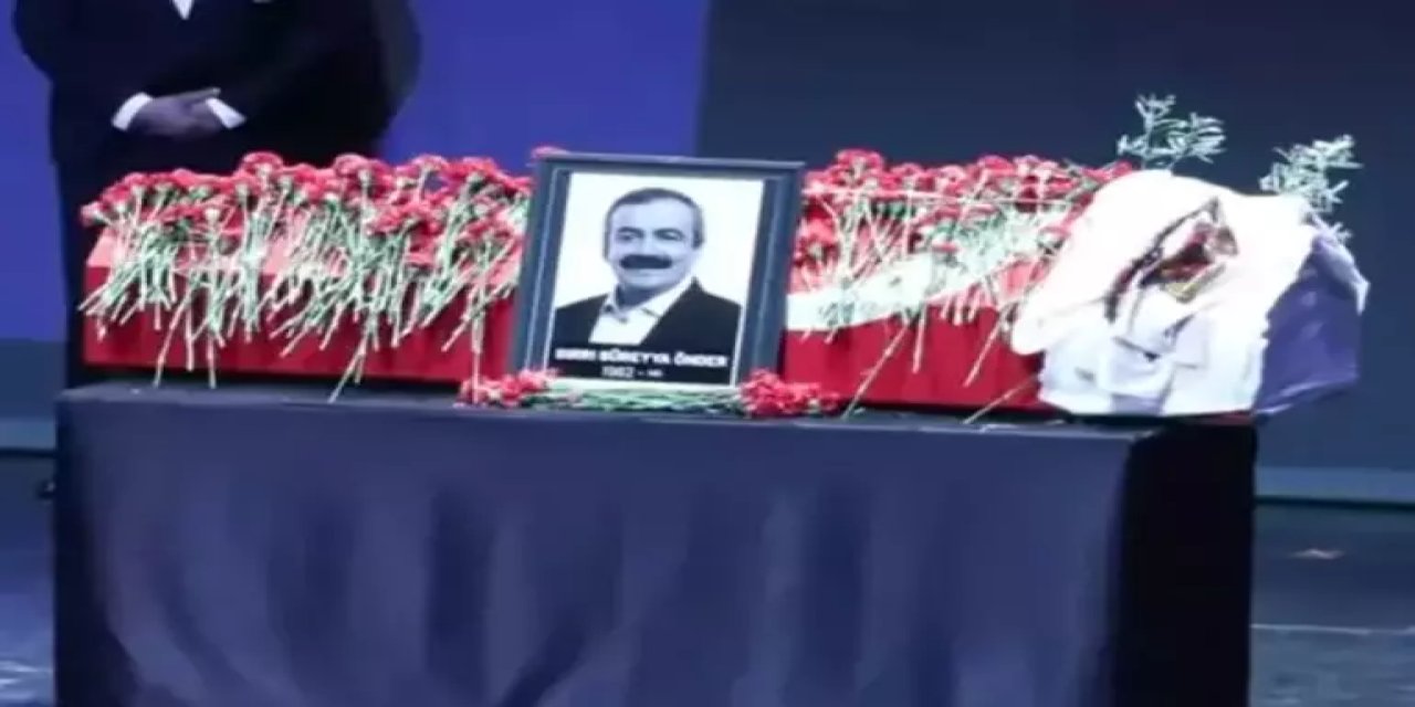 Son sözler söylendi, Sırrı Süreyya Önder uğurlandı