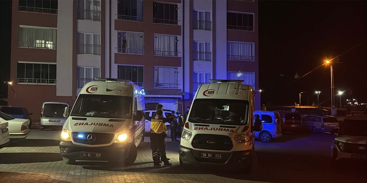 Sivas’ta dehşet gecesi: İki kardeş evlerinde boğazları kesilmiş halde bulundu