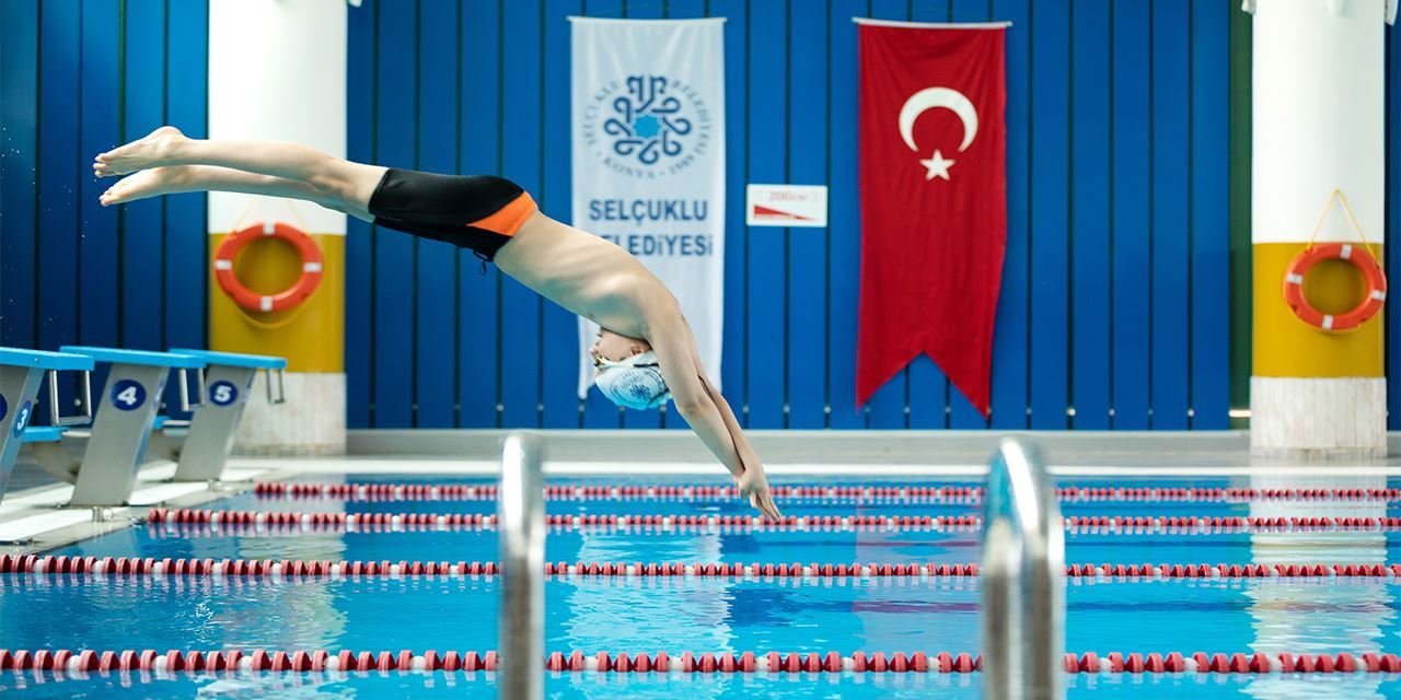 Selçuklu’da yüzme yarışlarının startı veriliyor