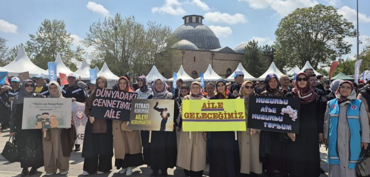 Müftülük yaptıkları hizmetleri Aile Şenliği'nde tanıttı