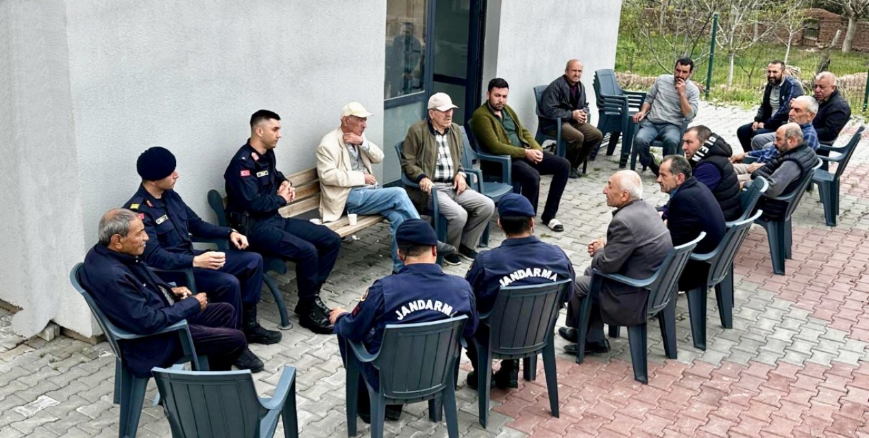Kırşehir’de jandarma ekipleri köy halkıyla buluştu